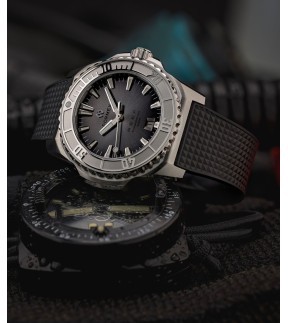FORMEX Reef COSC 42 Automatic Black Rubber Strap 2200.1.6341.910