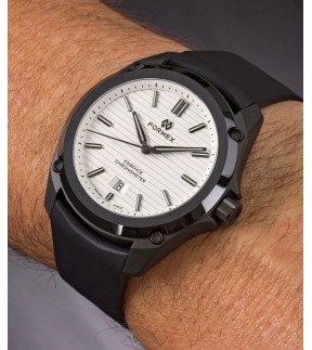 FORMEX Essence Leggera 43 Automatic Black Rubber Strap 0330.4.6311.910