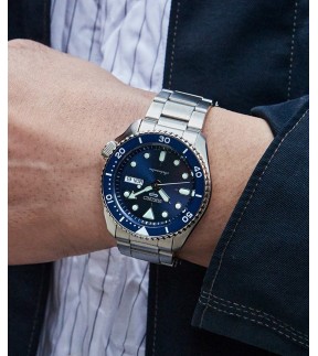 Ρολόι SEIKO 5 Sports Με Αυτόματο Μηχανισμό Και Ασημί Ατσάλινο Μπρασελέ SRPD51K1J