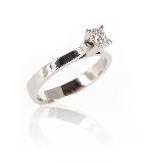 Engagement Ring White Gold 18Ct With Α Diamond
