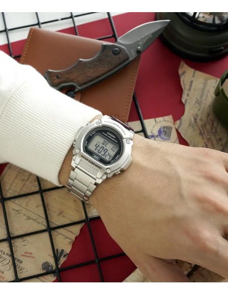 Ρολόι CASIO Collection Με Ασημί Ατσάλινο Μπρασελέ W-219HD-1AVEF